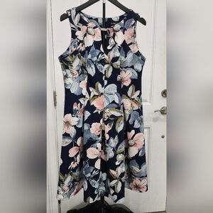 Liz Claiborne Navy Floral Midi Dress With Keyhole Front